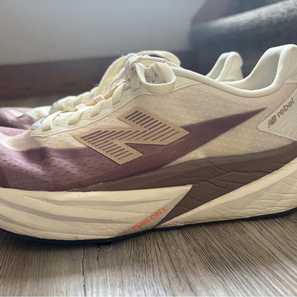 New Balance Women’s Fuel Cell Rebel v5, size 10